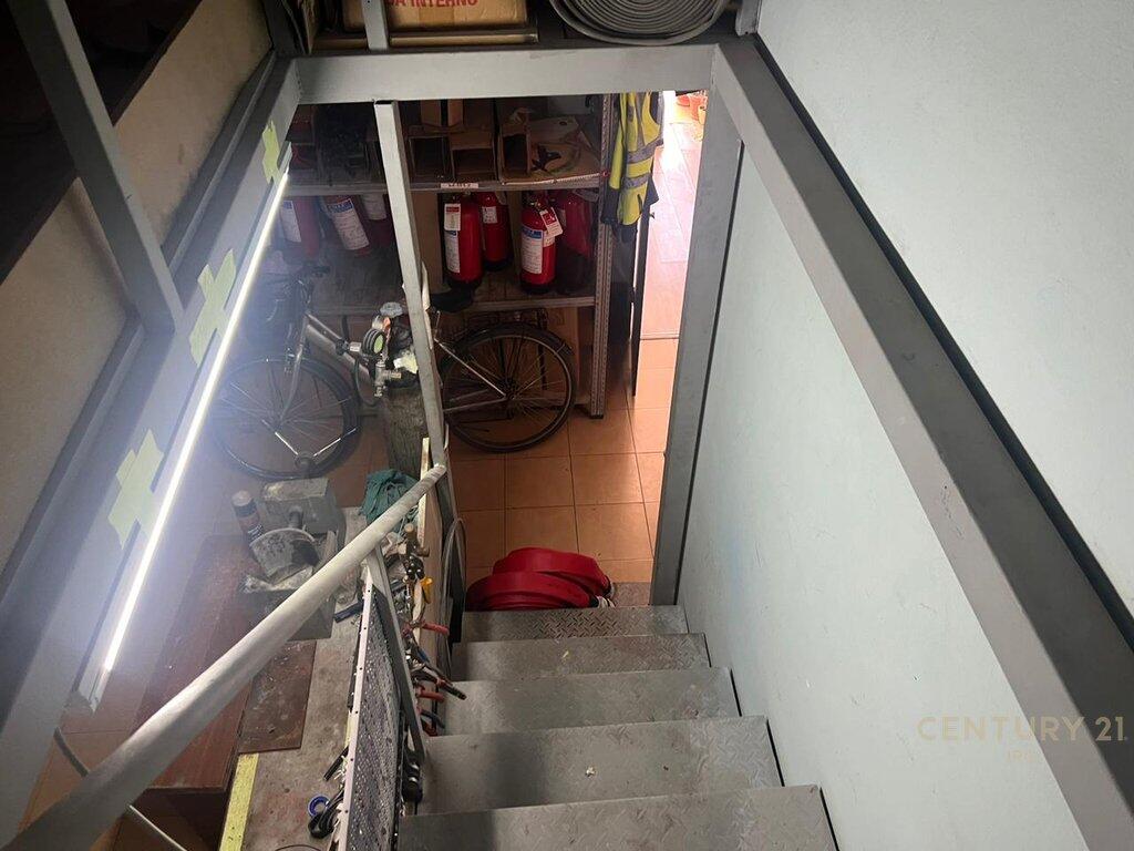 🏢 Spazio Commerciale in Vendita – Ex Campo di Aviazione, Tirana