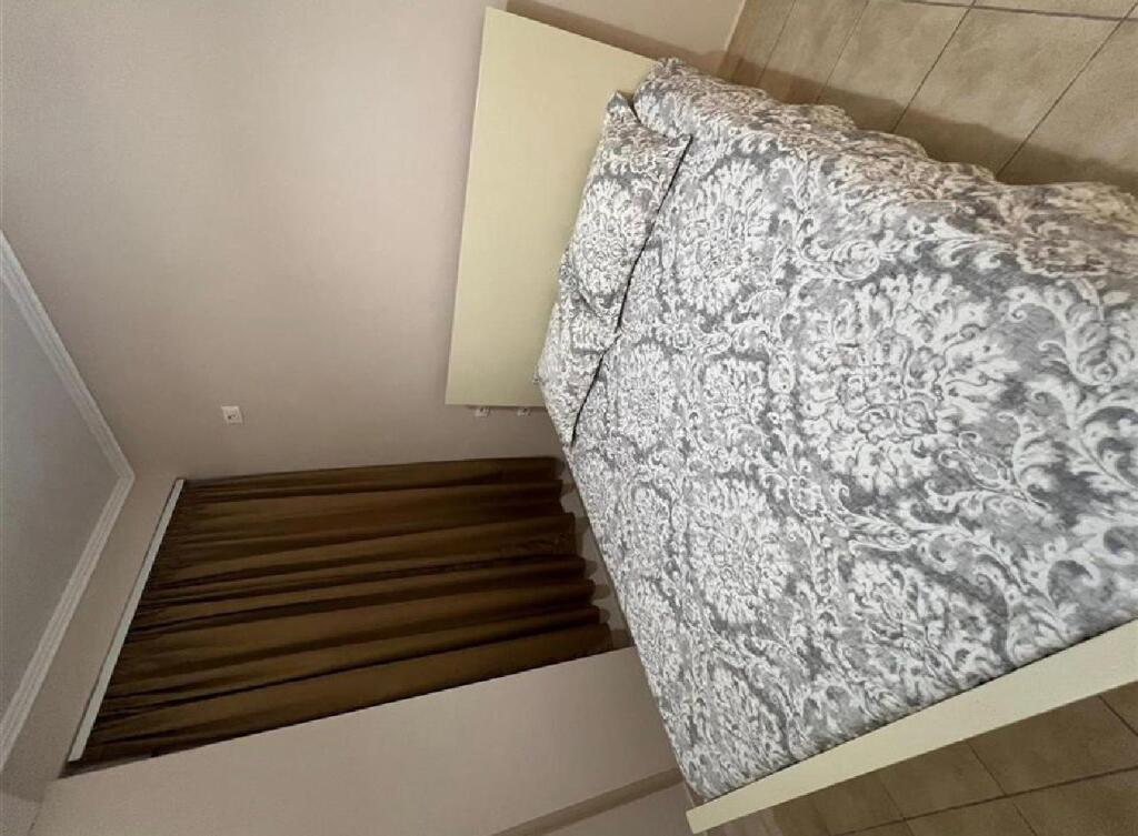 Jepet 1+1 me Qera ne Astir , Tek Vila L 2