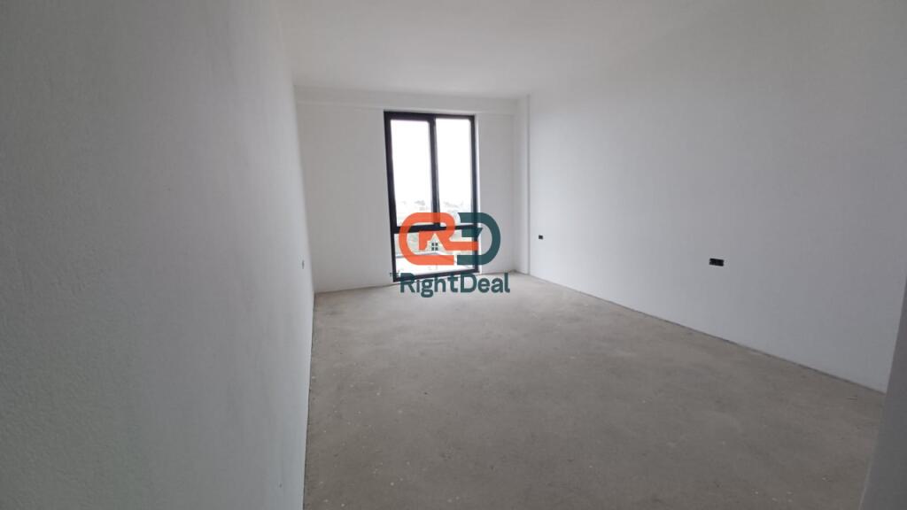 Tek Lakeside Residence, Shitet Apartament 2+1+2 Me Planimetri Perfekte!!