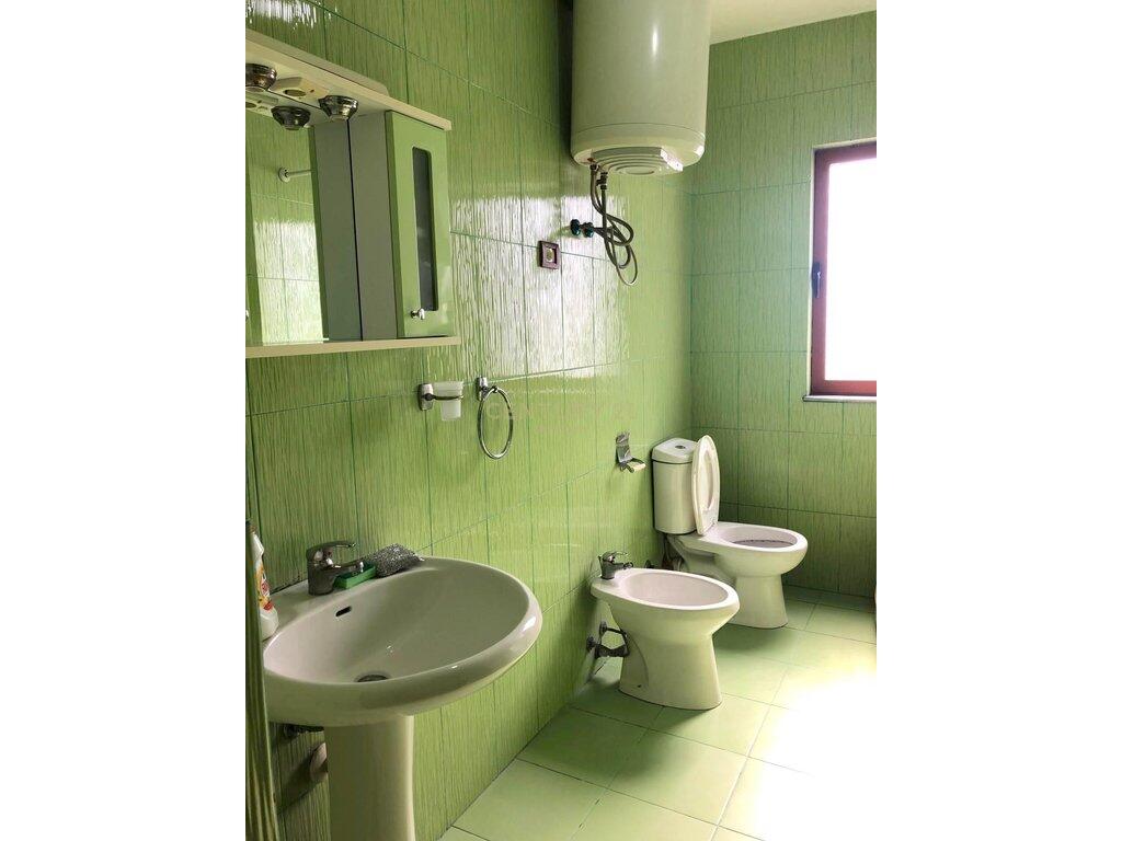 JAPIM  ME QERA APARTAMENT 2+1 NE RRUGEN JORDAN MISJA