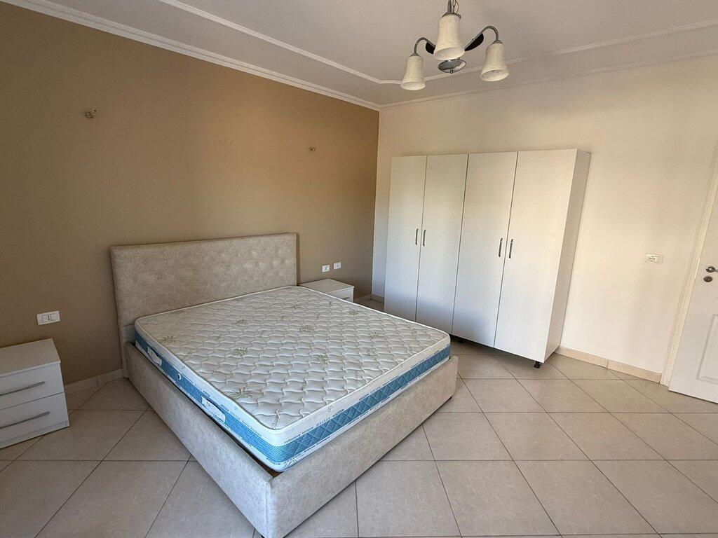 Vilë 2+1 Me Qira në Porcelan,prane UET, Tiranë