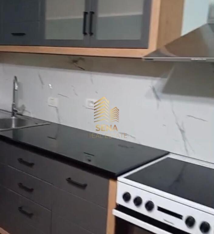 Qira,Hyrje Private, 2+1+blk,Shkoze, prane Kryegjshates, 350 Euro/muaj