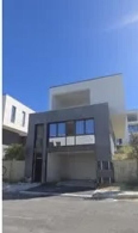 VILLE IN VENDITA AL LAGO DI FARKE