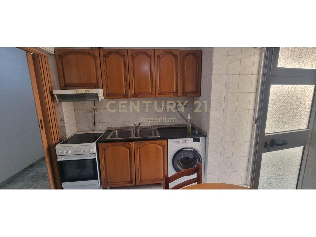 2+1 apartment with separate kitchen and 2 balconies for RENT – Laprakë, Tirana 600 € /Month