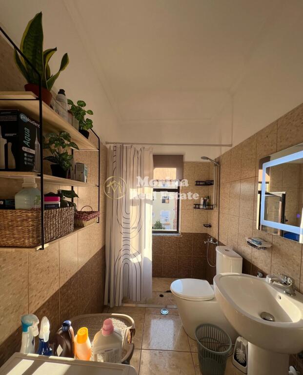 In vendita, Appartamento 1+1, Myslym Shyri, 156000 Euro.