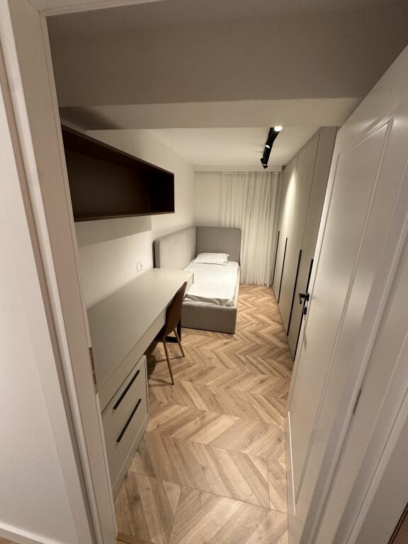 COMPLESSO GRAND, MERCATO ELETTRICO 2+1 MODERNO IN AFFITTO