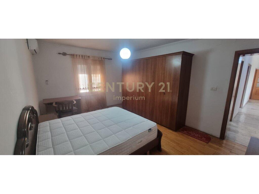 2+1 apartment with separate kitchen and 2 balconies for RENT – Laprakë, Tirana 600 € /Month