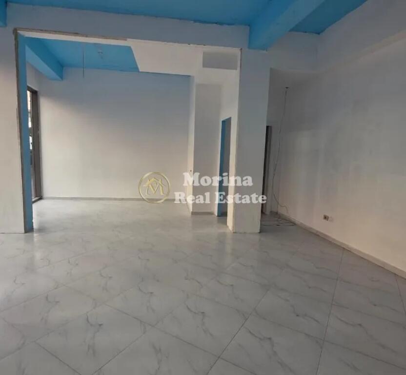 Affitto Locale Commerciale, Via Dibres, 500 Euro/Mese