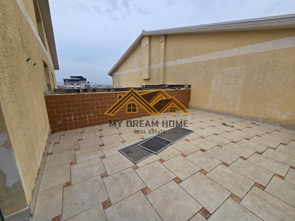 PAPAFINGO 3+1+2 WITH GARAGE FOR SALE !