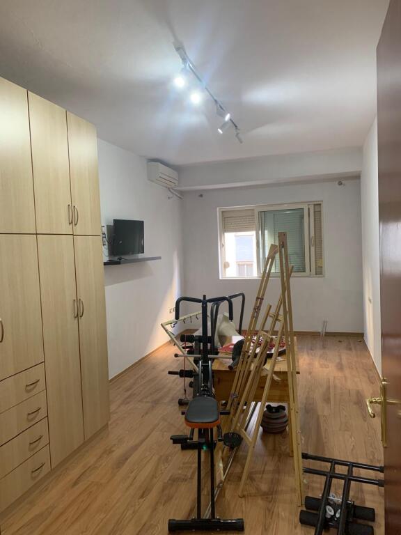 Apartament me qera ne Yzberisht