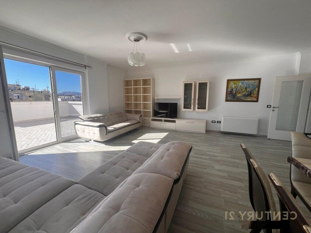 Penthouse me qera 2+1+2 Me Qira tek Selvia