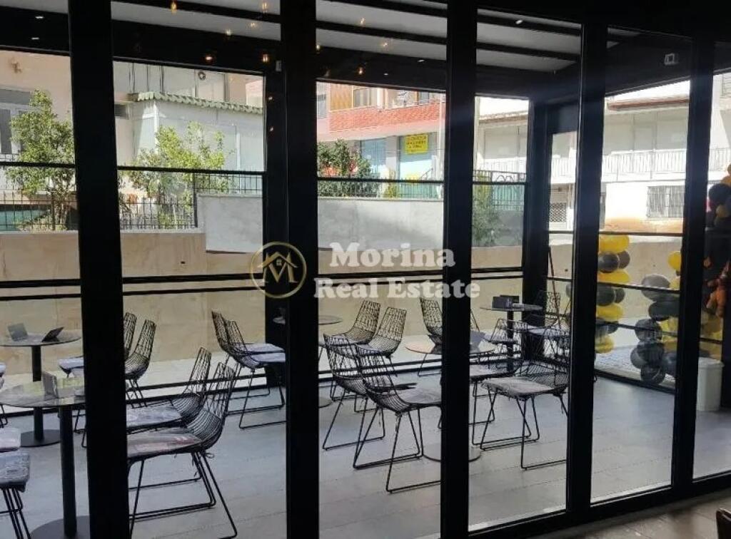 Locale commerciale / Locale, Fresku, 100.000 Euro.