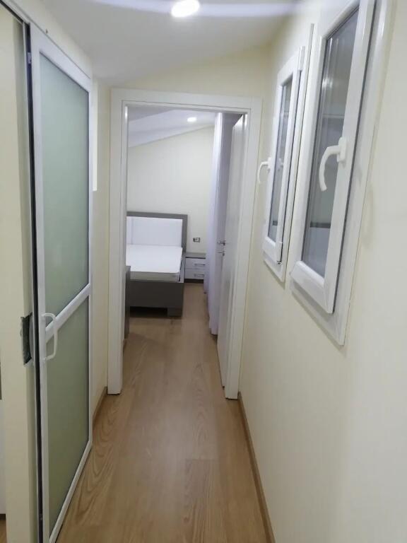 Jepet Apartament Me Qera ,Ne Fresk