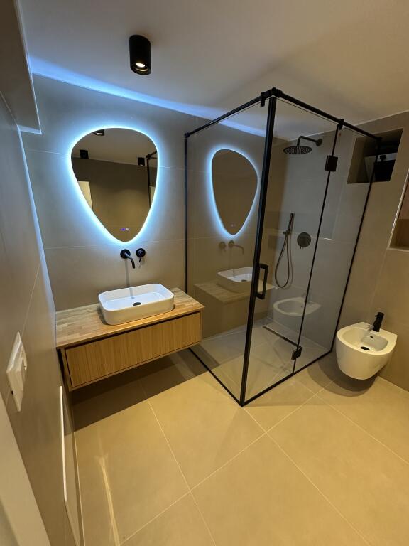 COMPLESSO GRAND, MERCATO ELETTRICO 2+1 MODERNO IN AFFITTO