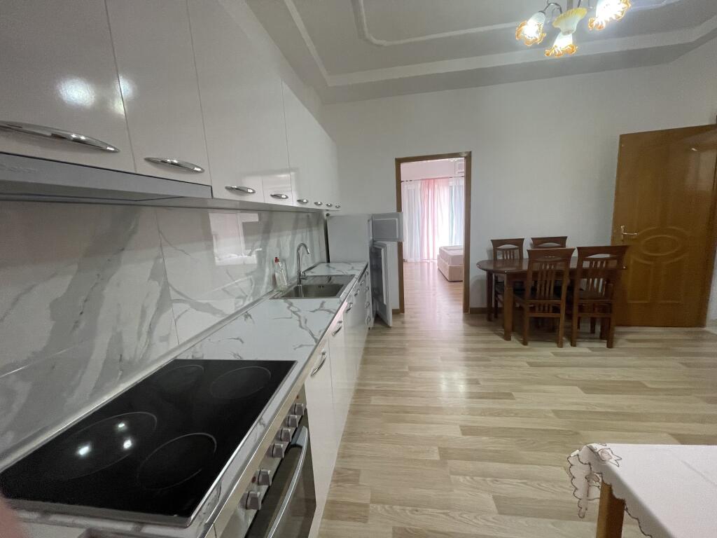 Jepet Apartament me Qera ,Ne Fresk