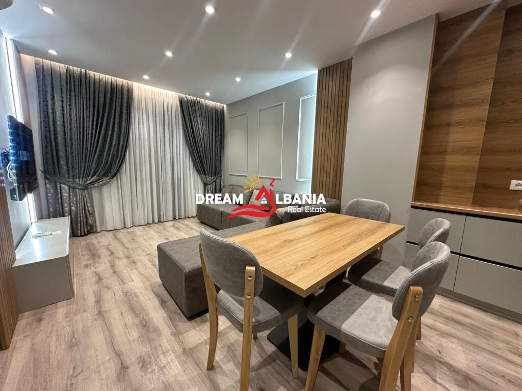 Super Apartament 1+1+Post Parkimi me Qera tek Pazari i Ri, Prane Shkolles Kuqe ne Tirane(ID 42111170)