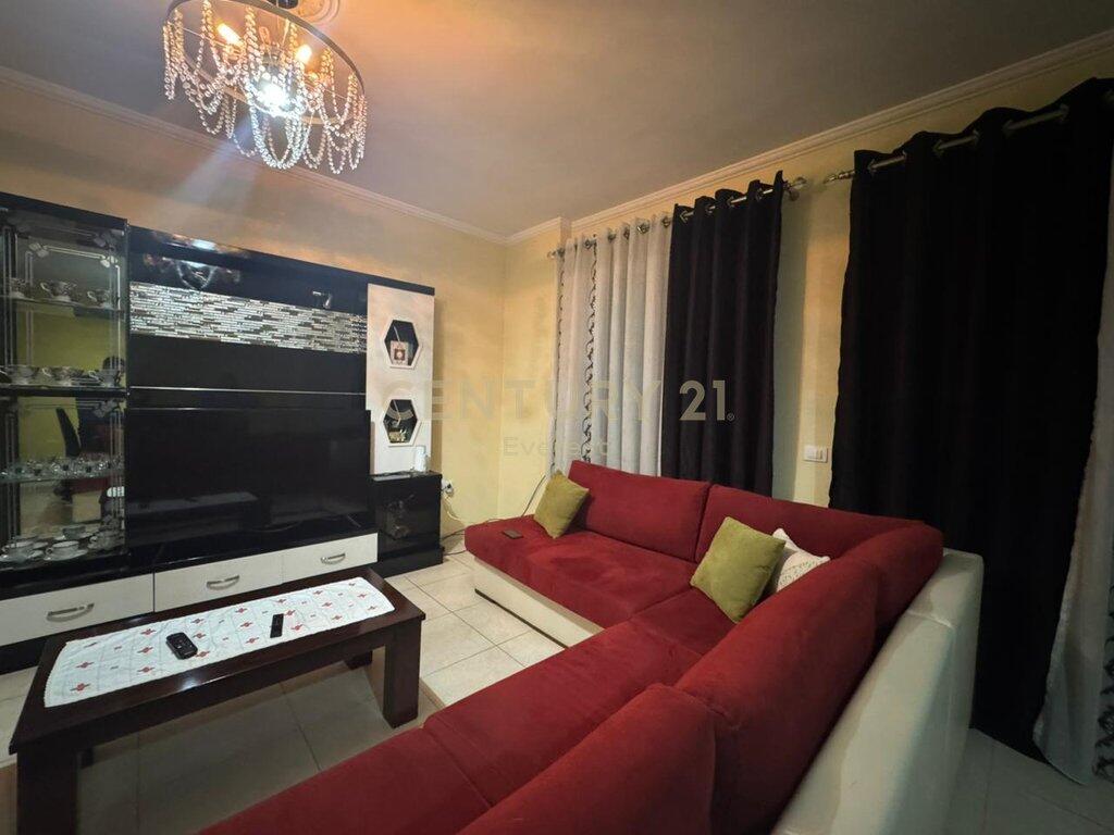 YZBERISHT, APARTAMENT 2+1+2 PER QIRA