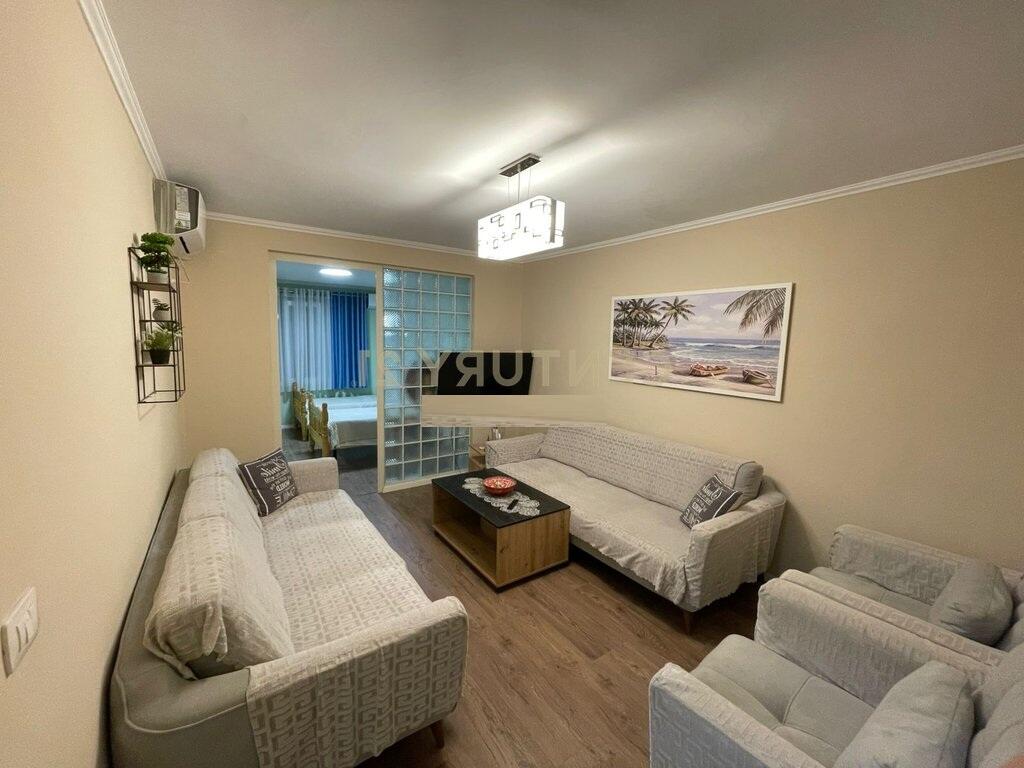 APARTAMENT 2+1 ME QERA NE MYSLYM SHYRI TIRANE