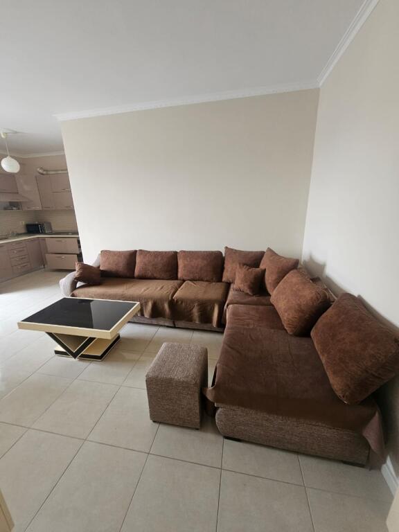 APARTAMENT 2+1 PER QERA TEK ISH URT