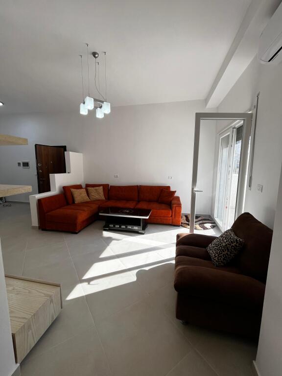 💠 Apartament 2+1+2 për Qira – Pranë Picerisë “2 Engjëjt”, Durrës