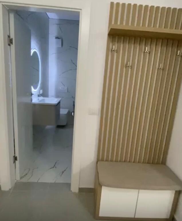 Apartament 1+1, Rruga e Durresit!