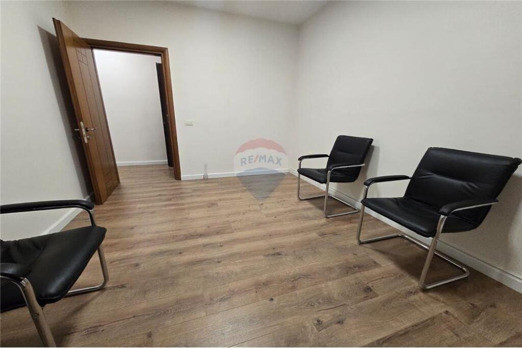 Office for rent, Kavaja street /Center