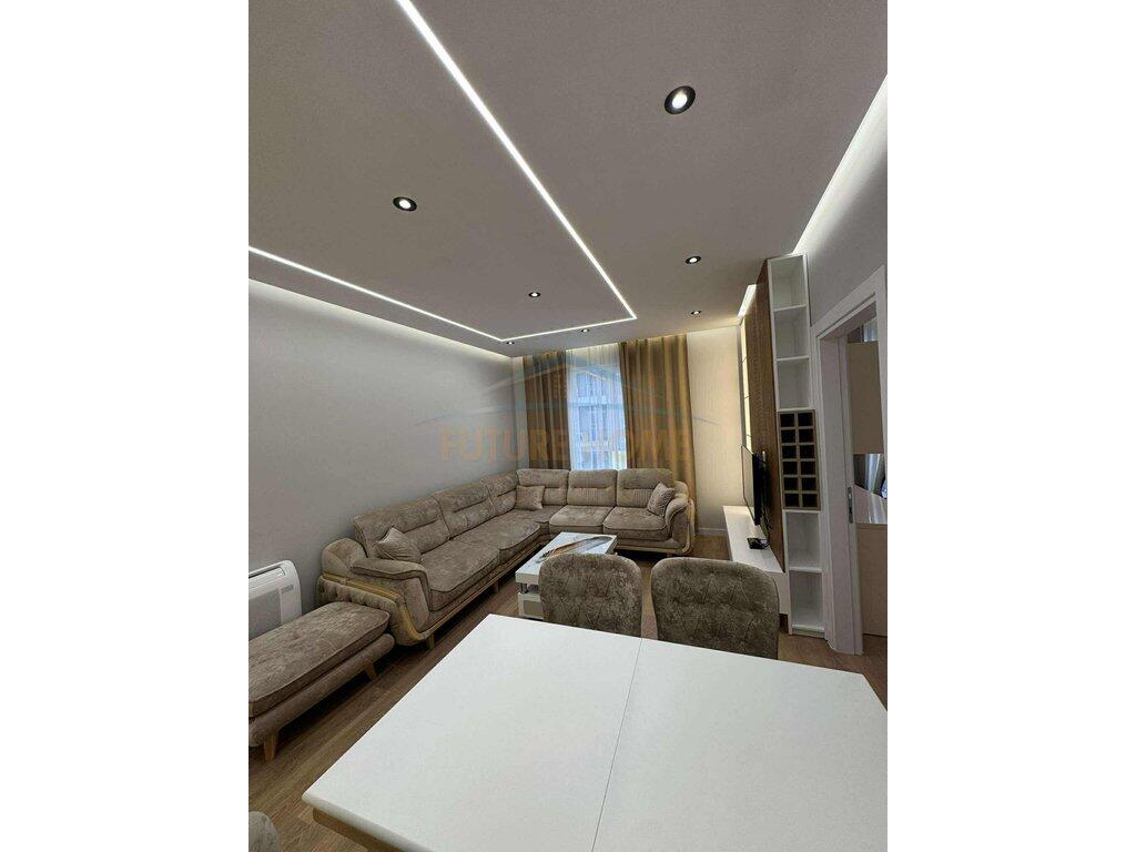 In affitto, Appartamento 3+1+2+Posto Auto, Univers City, Tirana