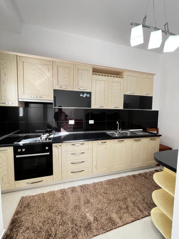 💠 Apartament 2+1+2 për Qira – Pranë Picerisë “2 Engjëjt”, Durrës