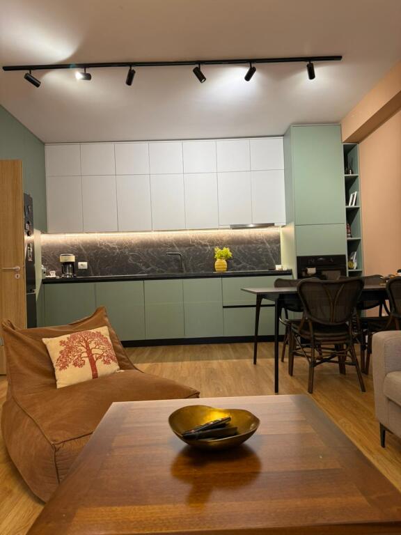 APARTAMENT 2+1 PER QERA NE QENDER