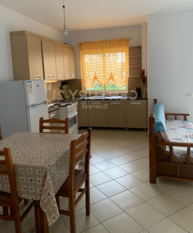 SARANDË, SHESIM APARTAMENT 2+1+2.