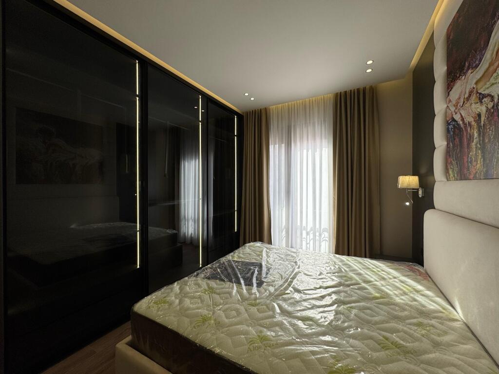 Qira- Apartament te kompleksi Delijorgji