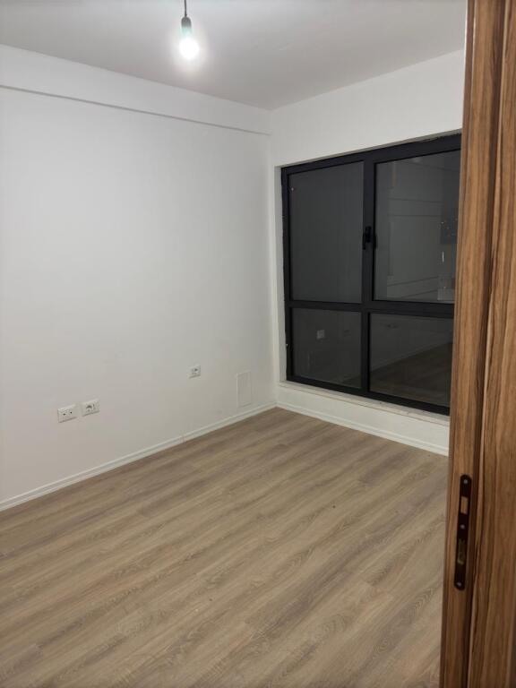 Appartamento 2+2+blocco 5 maggio 300 euro