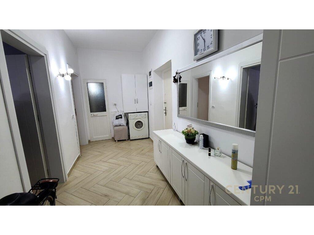 Apartament 2+1 Me Qira në Rruga Barrikadave, Tiranë -  900 € /Muaj