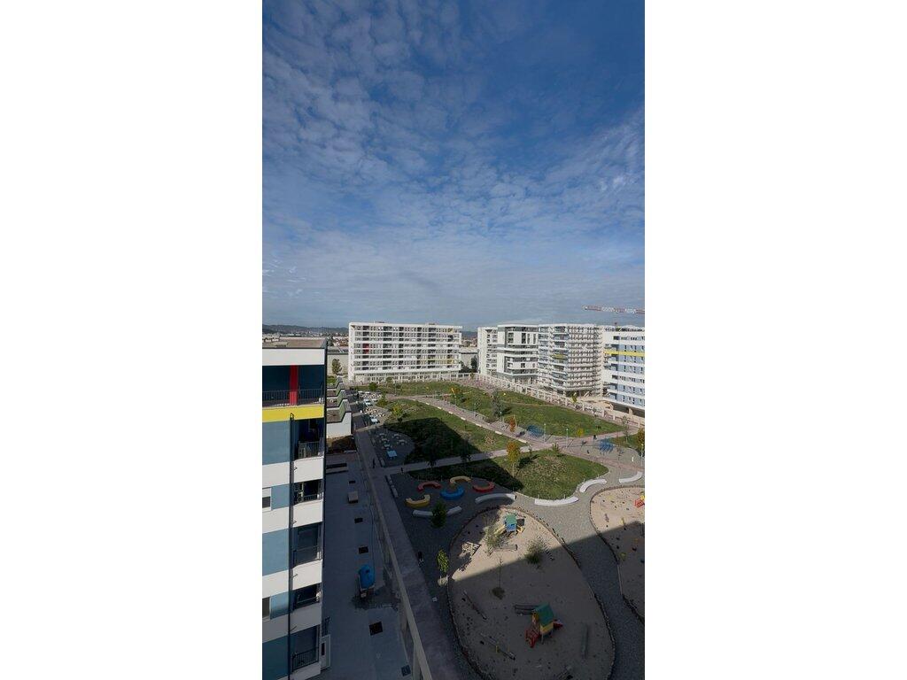 Shitet Apartament 1+1 tek Univers City