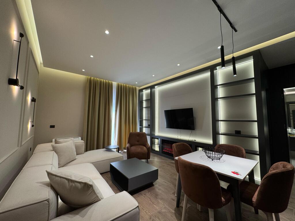 Qira- Apartament te kompleksi Delijorgji