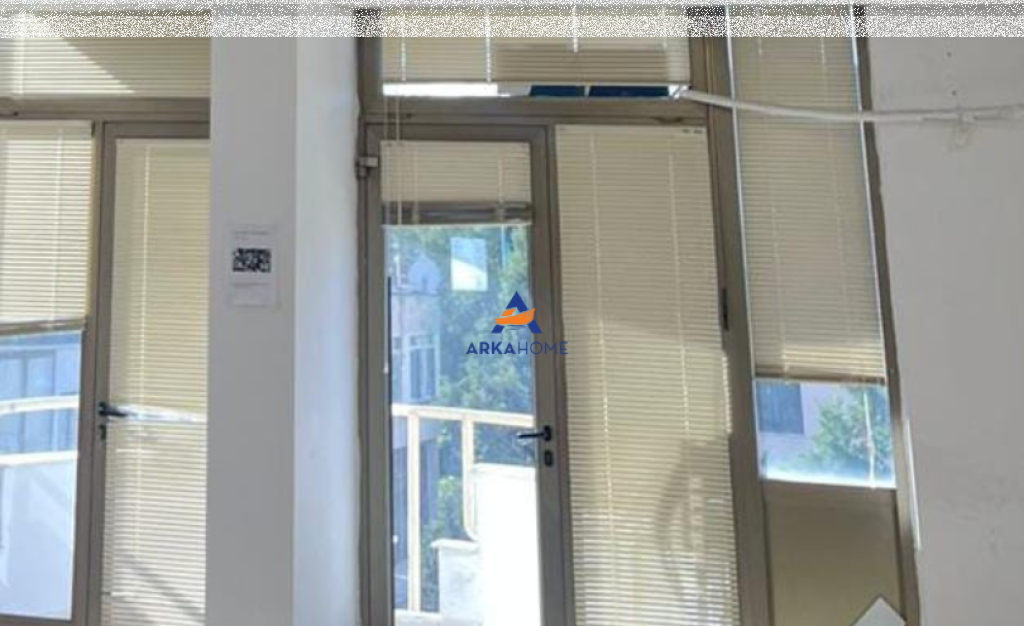 JEPET ME QERA AMBJENT ZYRE 200M2 "SHESHI WILLSON" 3000 EURO