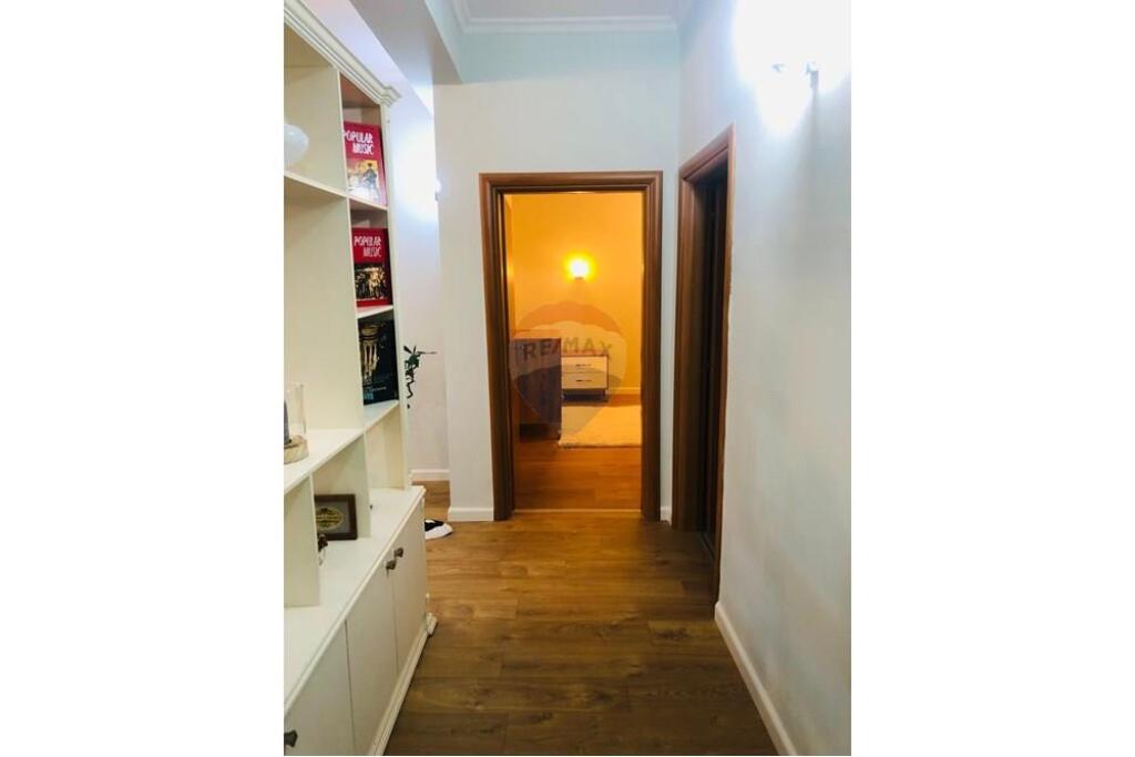 Apartament me Qira 2+1+2+Verande tek Rr. Durresit