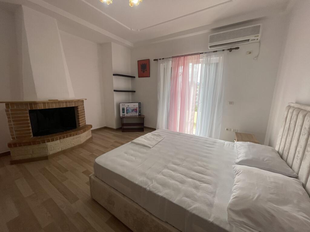 Jepet Apartament me Qera ,Ne Fresk