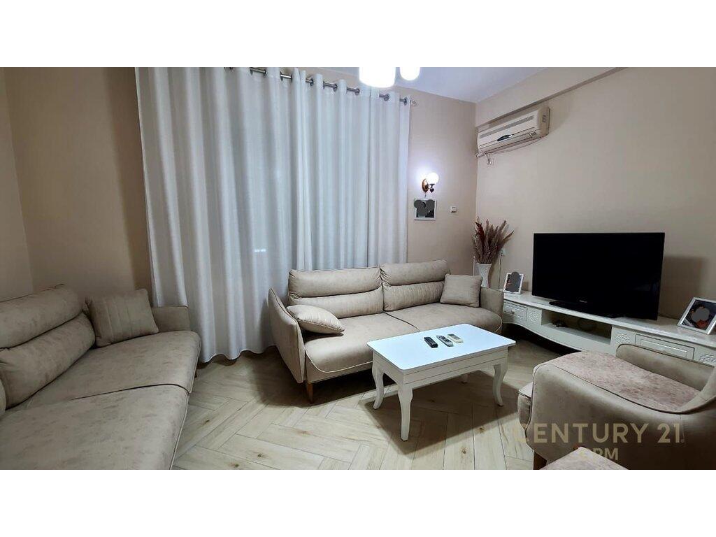 Apartament 2+1 Me Qira në Rruga Barrikadave, Tiranë -  900 € /Muaj