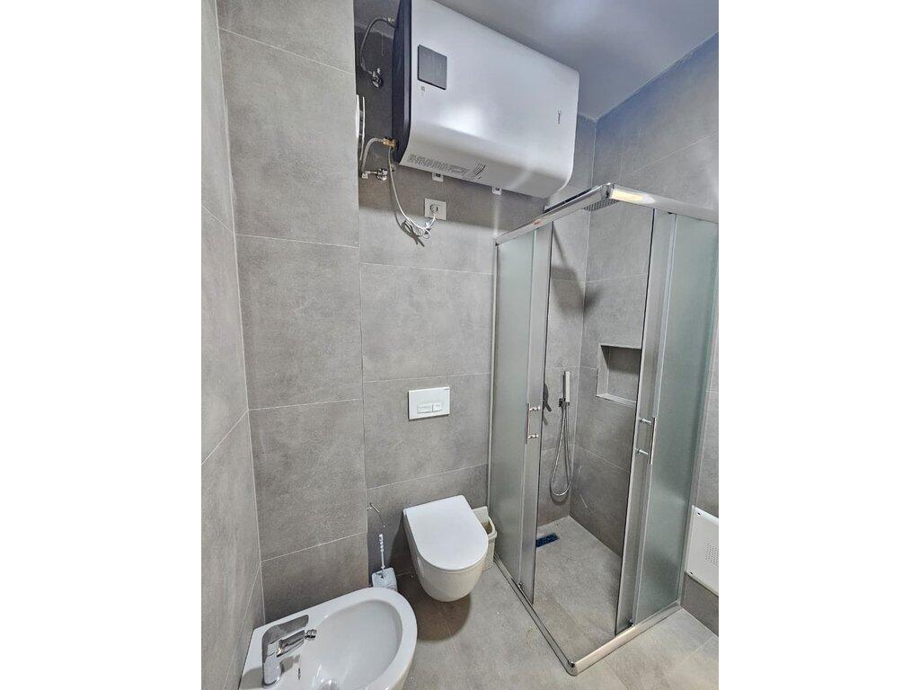 Apartament 1+1 Me Qira në Shkozë Tiranë