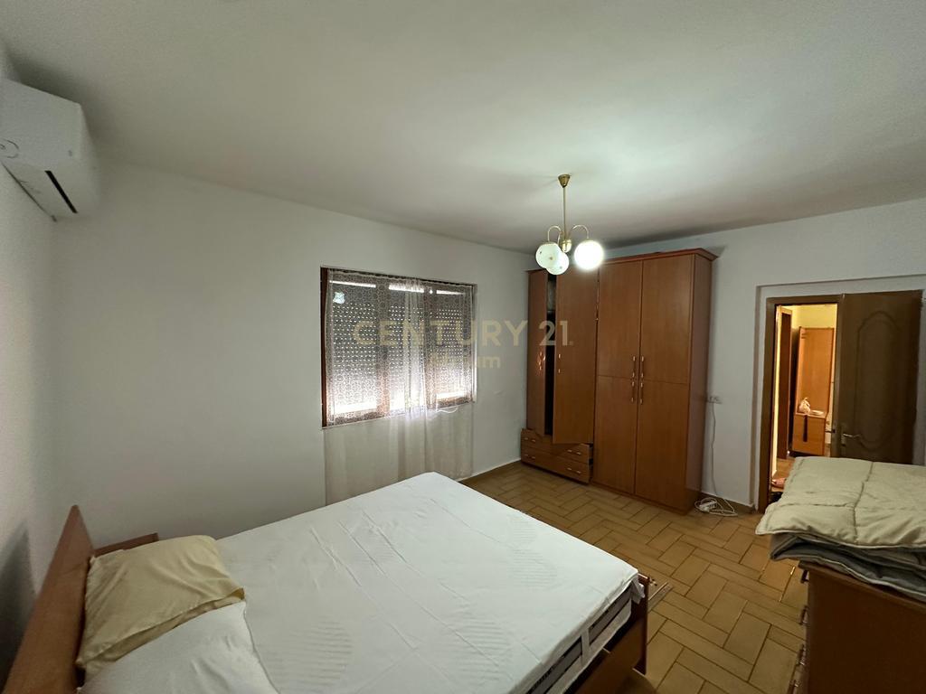 JEPET APARTAMENT 2 + 1 ME QIRA TEK ALI DEMI ! 530 €