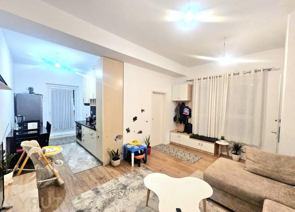 Apartament 1+1 ne shitje, Mangalem, 21 Dhjetori