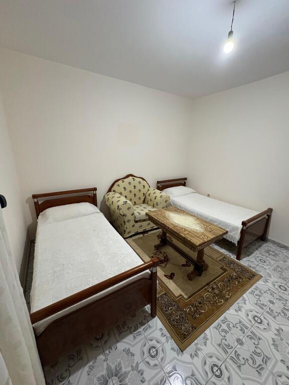 Jepet me qira shtepi Private te cezma e ferres