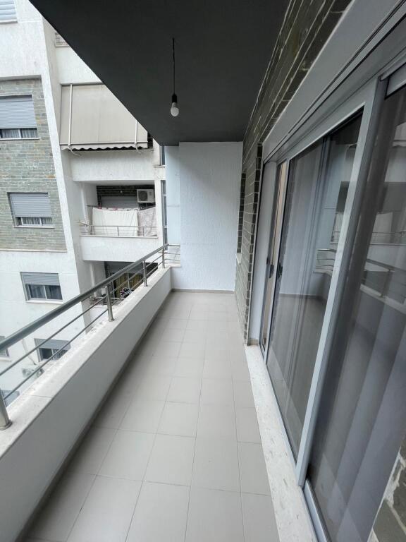 Apartament 2+1+2 per shitje ne Astir