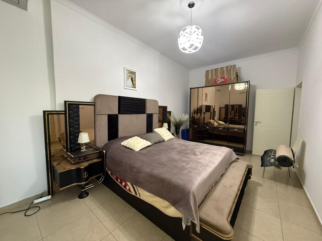 Affittasi Appartamento 2+1 Unaza E Re, Villa L