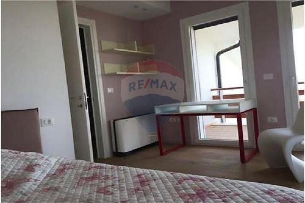 VILE ME QIRA 3 KATE NE LONG HILL RESIDENCE