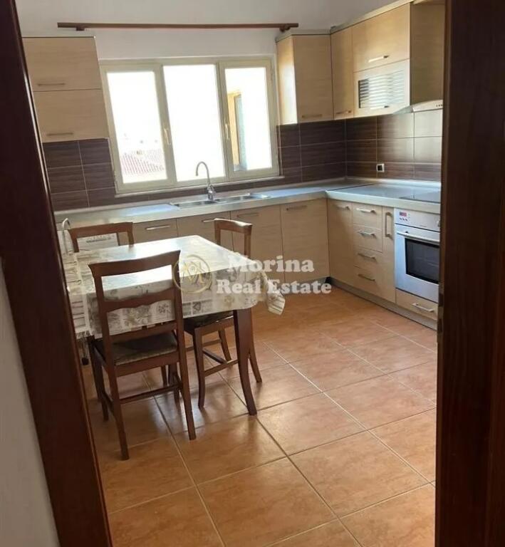 Qera, Apartament , 1+1 , Ish Stacioni Trenit, 550 euro / muaj