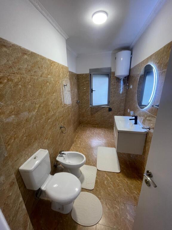 Apartament 2+1+2 per shitje ne Astir