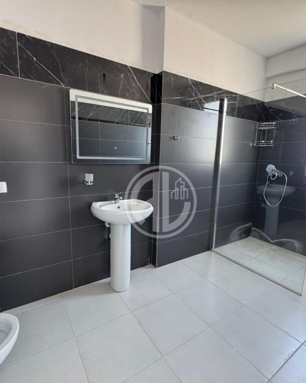 Apartament 3+1+2 për Qira – Durrës!