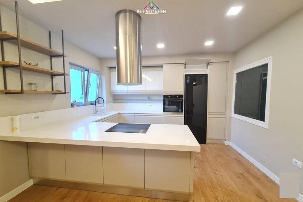 Vile 3-Kateshe Me Qera Tek Blloku i Vilave Selite (ID BV22185) Tirane.